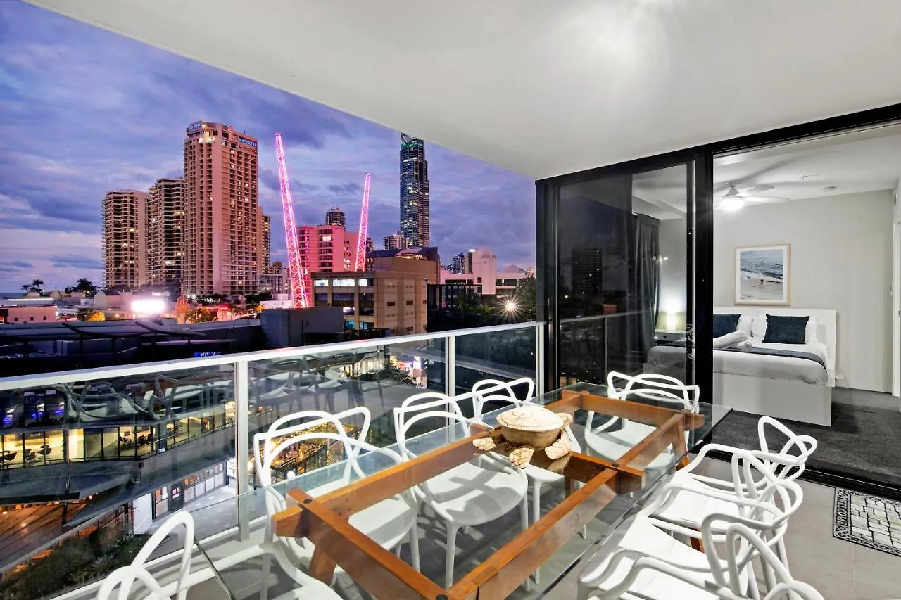 Circle On Cavill Surfers Paradise- 3 Bedroom Spa Apartment Gold Coast 0*,  Australia