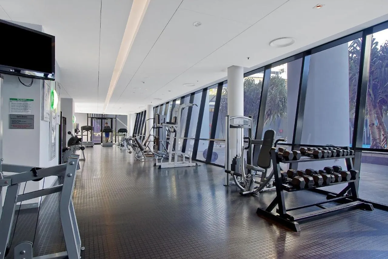 Circle On Cavill Surfers Paradise- 3 Bedroom Spa Apartment Gold Coast